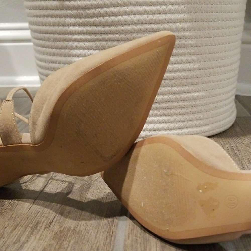 Lulus heels - Picture 4 of 4